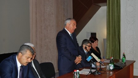 İcra başçısı Bakıda məskunlaşan məcburi köçkünlərlə görüşdü