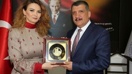 Bələdiyyə başqanı Qənirə Paşayevanın Xocalı təklifini həyata keçirəcək – FOTO 