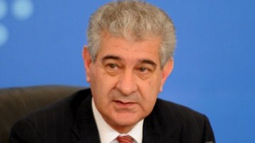 Əli Əhmədov yanğında yaralanan xəstələrə baş çəkib
