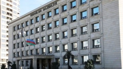 Vergilər Nazirliyi vergi borcunu ödəməyənlərin "qara siyahı”sını AÇIQLADI