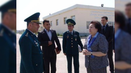 Ombudsman yanğından zərər çəkənlərə baş çəkib - FOTO