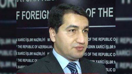 Hikmət Hacıyev: ”Ermənistan münaqişənin həllinə dair üzərinə öhdəlik götürür”