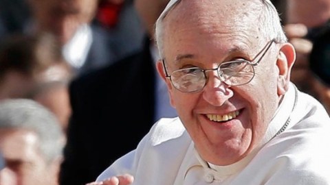 Roma Papası 25 ildir televizora baxmır