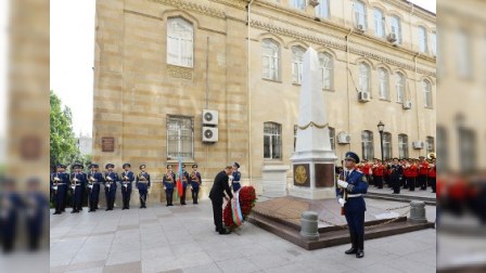 Prezident AXC abidəsini ziyarət etdi - FOTO 