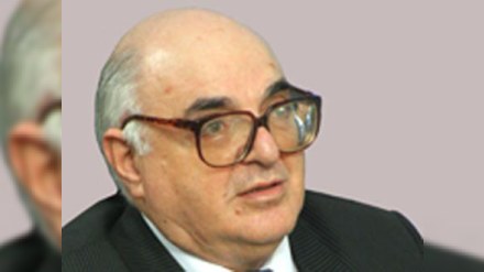 Eks-deputatdan oğlunun mühacirətə getməsi xəbərinə REAKSİYA: “O, xaricdə müalicə alır”