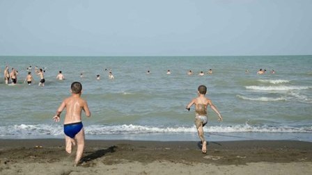 Azərbaycanda çimərlik mövsümü açıldı