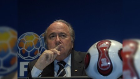 Yozef Blatter FİFA-nın prezidentiliyindən istefa verib