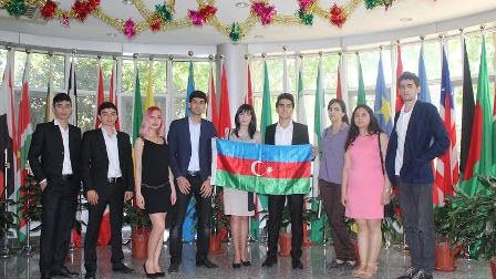 Bakı Ali Neft Məktəbinin tələbələri Çində  - FOTO
