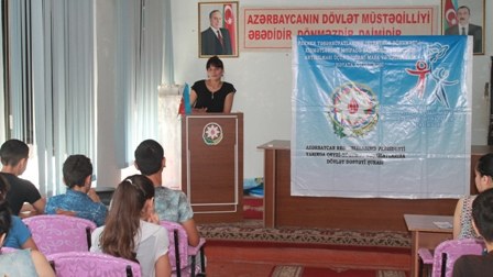 Fermerlərin elektron xidmətlərdən istifadə yolları müzakirə olunub