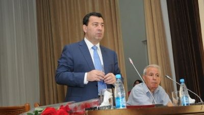 Azərbaycanda universitet müəllimlərinin əməkhaqları artırıldı