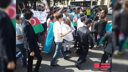 Avropa İttifaqının Bakıdakı ofisi qarşısında etiraz aksiyası - FOTO