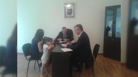 Vahid Əhmədov seçicilərinin problemlərini rayon rəhbərliyinə çatdırıb