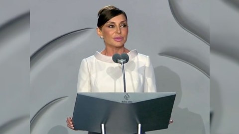 Mehriban Əliyeva: “Tarixə yeni səhifə yazılır, bu səhifəni biz yazırıq”