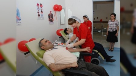 ATU-da könüllü donorlar qan veriblər 