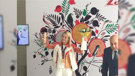 Qalib idmançılar mükafatlandırıldılar – FOTO 