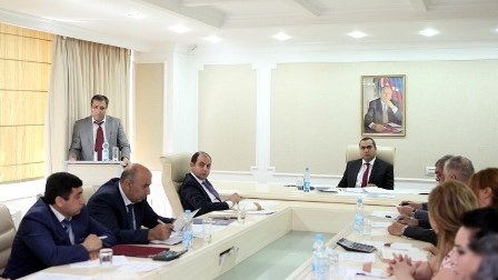 Nazirlikdə 1 rəisə, 4 əmək müfəttişinə töhmət verildi