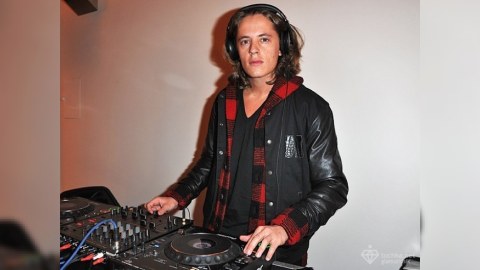 Nikolya Sarkozinin oğlu dağıstanlı qızla görüşür