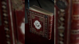 Ənvər Paşanın şəxsi əşyaları hərraca çıxarıldı - FOTOLAR