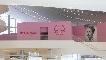 “Qreys Kelli” sərgisinin ən maraqlı eksponatları  - VİDEO