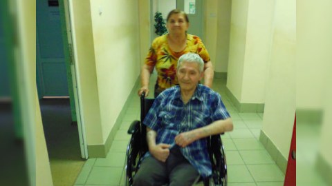 55 illik ayrılıqdan sonra ilk sevgilisi ilə rastlaşdı: Evləndilər - FOTOLAR