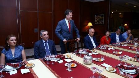 Türkiyənin Azərbaycandakı səfiri media təmsilçiləri üçün iftar mərasimi təşkil edib -  FOTO 