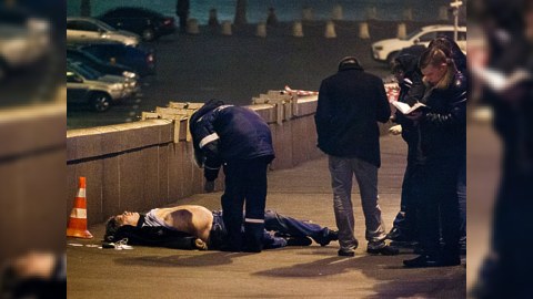 “Nemtsov öldürülən gecə əsas təqsirkar kompüterdə oynayıb” - Vəkil