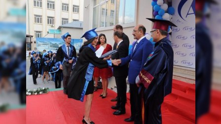 Turizm və Menecment Universiteti ilk dəfə məzunlarını yola saldı
