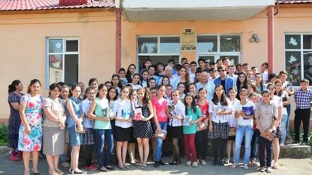 Deputat gəncləri zərərli vərdişlərdən uzaq durmağa çağırıb- FOTO