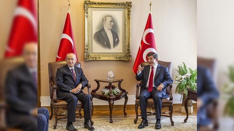 Əhməd Davudoğlu Dövlət Baxçalı ilə görüşür