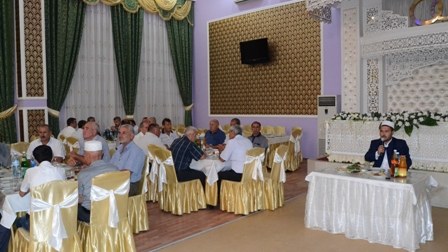 Şəhid ailələri, əlillər, imkansız ailələr üçün iftar süfrələri açılıb