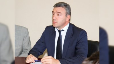 Ermənistanda qubernatorun oğlunu güllələdilər 