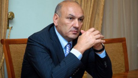 Erməni nazir ölkənin ən böyük mobil operator şirkətini satın aldı 