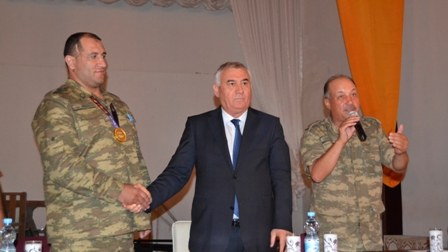 İlham Zəkiyev: “Mənim gözlərim işığı görmür, lakin…”