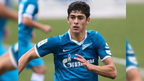 Millimizdən imtina edən azərbaycanlı futbolçu Avropada bombardir oldu