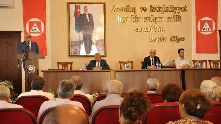 Azərbaycan Texnologiya Universitetinin rektoruna töhmət verildi, rəhbər şəxsləri işdən çıxarıldı