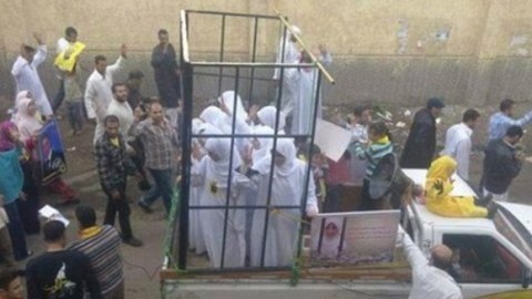 İŞİD seksdən imtina edən 19 qadını edam etdi
