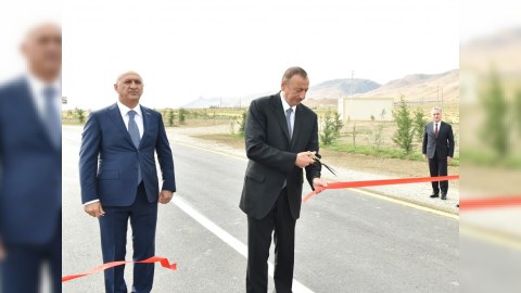 İlham Əliyev yeni avtomobil yolunun açılışında - FOTO