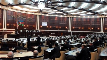 Deputat TƏSDİQLƏDİ - Millət vəkillərinə maneə olan səfirlər var...