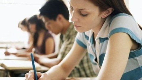Valideynini itirmiş uşaqlara ödənişli təhsildə hansı güzəşt var?