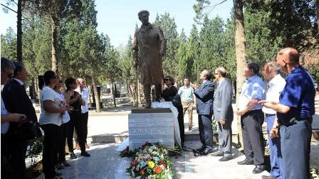 Cavad Heyətin qəbirüstü abidəsinin açılışı olub - FOTO