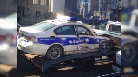  Yol polisi qəza törətdi, 7 nəfər yaralandı 