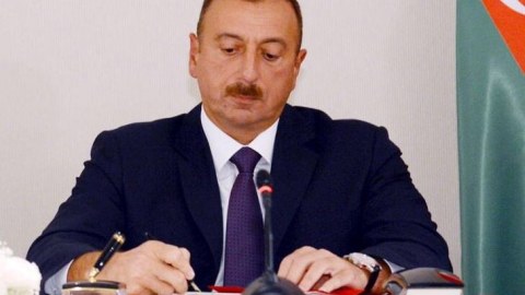 Prezident daha bir generalı işdən çıxartdı