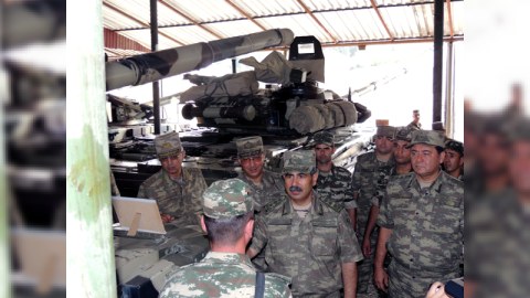 Zakir Həsənov ordunu həyacan siqnalı ilə ayağa qaldırdı - FOTO