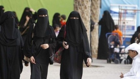 4 milyon tənha qadının yaşadığı Ərəbistanda başlıq pulu azaldılıb