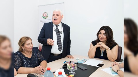 “Azərbaycanda qadınlara çoxsaylı əlavə statuslar verilib”