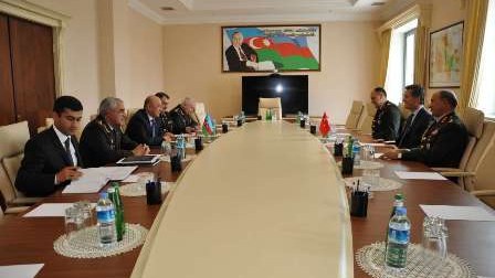 Hərbi attaşe Kəmaləddin Heydərova təqdim edildi 