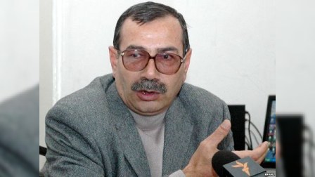 Mahal İsmayıloğlu vəfat etdi 