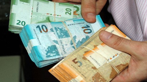 Müflis olan banklar əmanətləri geri qaytara bilmirlər - PROBLEM