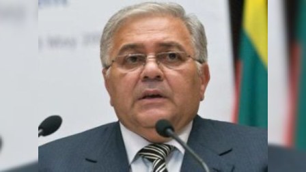 Oqtay Əsədov ABŞ-da bəyannaməyə etiraz etdi 