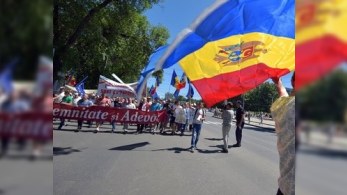 Moldova prezidentinin istefası tələb edildi